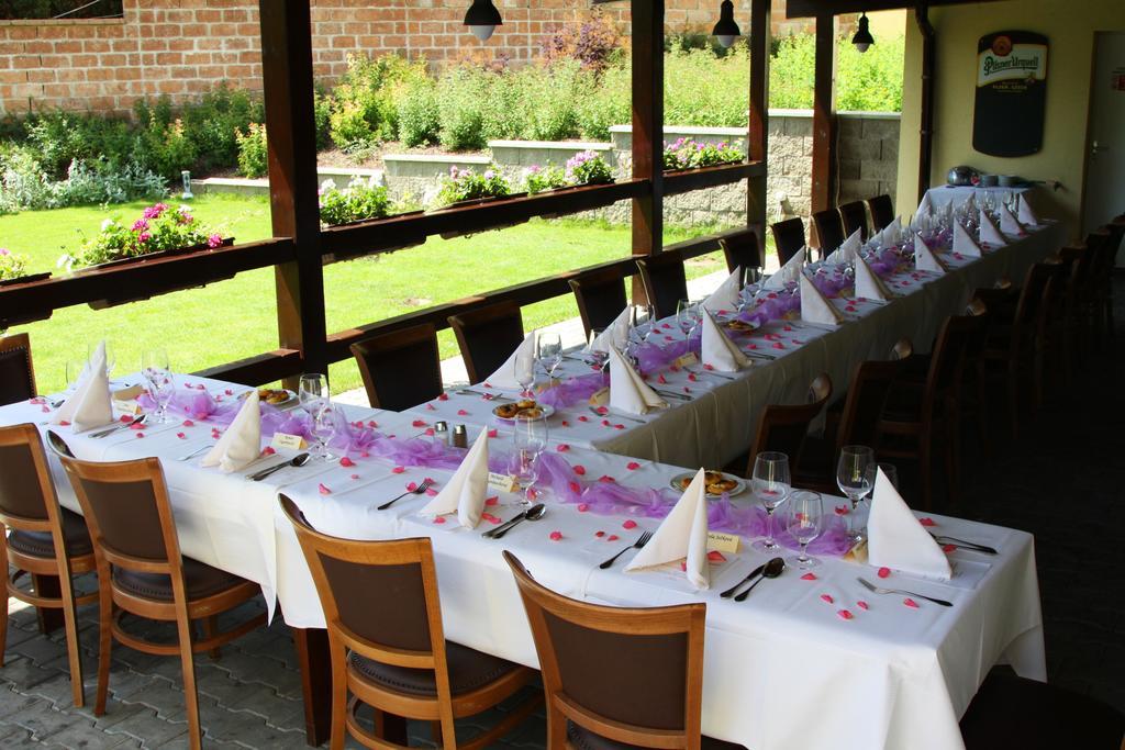 Dolce Villa Prague Ngoại thất bức ảnh