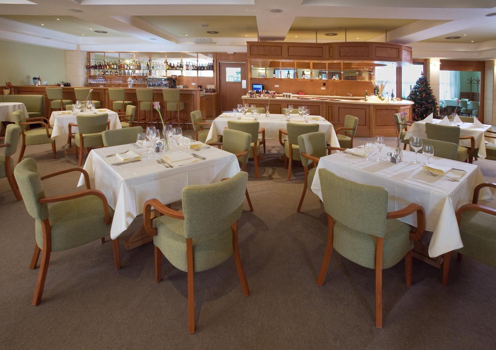 Dolce Villa Prague Ngoại thất bức ảnh